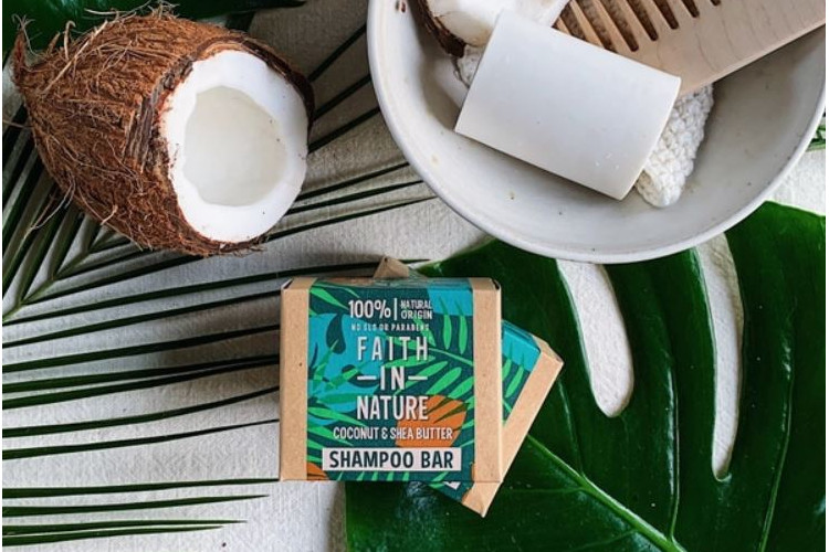 Faith in Nature Shampoo Bar Coconut & Shea Butter