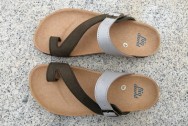 BioWorld Footwear Sandaal Poo - Brown & Off White